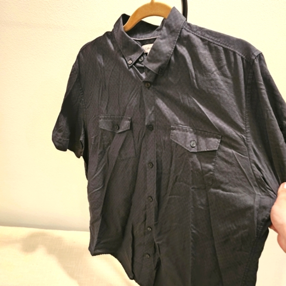 Calvin Klein Textured Button-Up Shirt - Picture 2 of 7